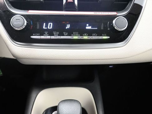 Used 2026 Toyota Corolla LE FWD image 8
