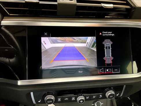 Used 2020 Audi Q3 2.0T Premium w/ Convenience Package image 29