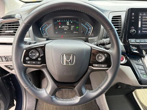 Used 2023 Honda Odyssey Touring image 18