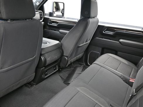 Used 2024 Chevrolet Silverado 2500 LT image 35