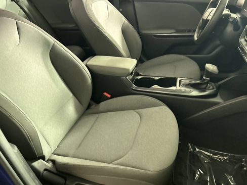 Used 2025 Kia K4 FWD image 26