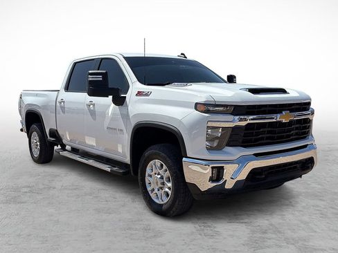 Used 2024 Chevrolet Silverado 2500 LT AWD/4WD image 1