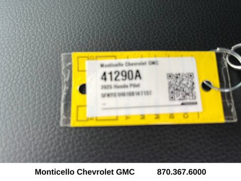 Used 2025 Honda Pilot TrailSport image 33