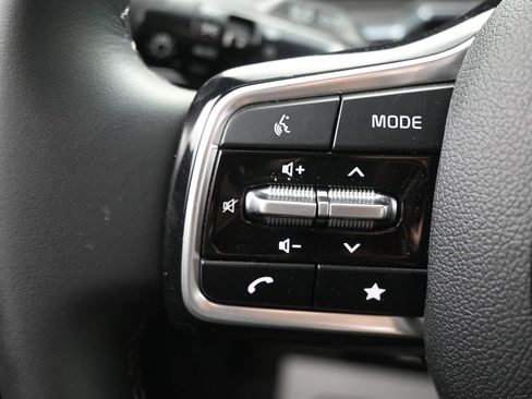 Used 2025 Kia Sorento SX image 15