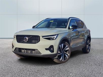 Certified 2025 Volvo XC40 B5 Plus w/ Protection Package Premier