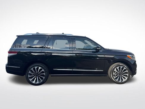 Certified 2023 Lincoln Navigator Reserve AWD/4WD image 5