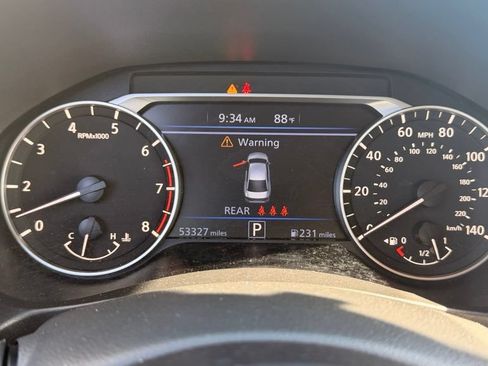 Used 2024 Nissan Altima 2.5 SR FWD image 11