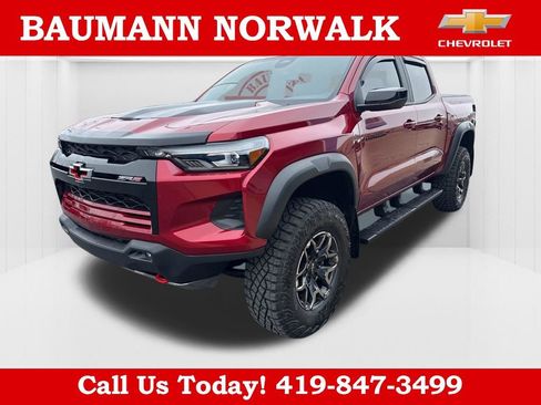 Used 2024 Chevrolet Colorado ZR2 w/ ZR2 Convenience Package III AWD/4WD image 3