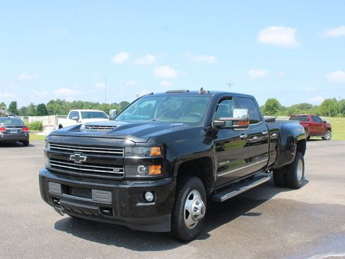 Used 2017 Chevrolet Silverado 3500 LTZ w/ Duramax Plus Package AWD/4WD image 4