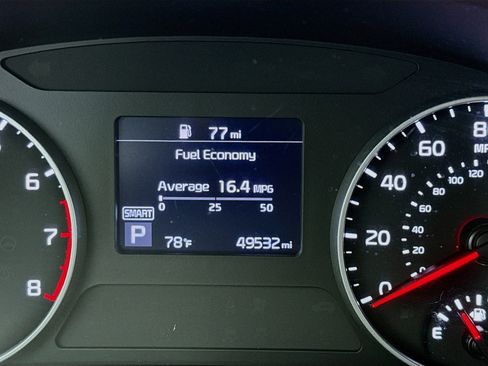 Used 2023 Kia Seltos LX image 8