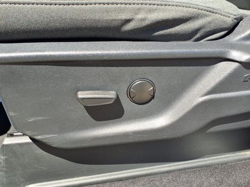 Used 2023 Ford F150 XLT image 12