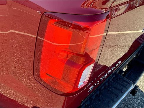 Used 2018 Chevrolet Silverado 1500 LTZ w/ Sport Package AWD/4WD image 27