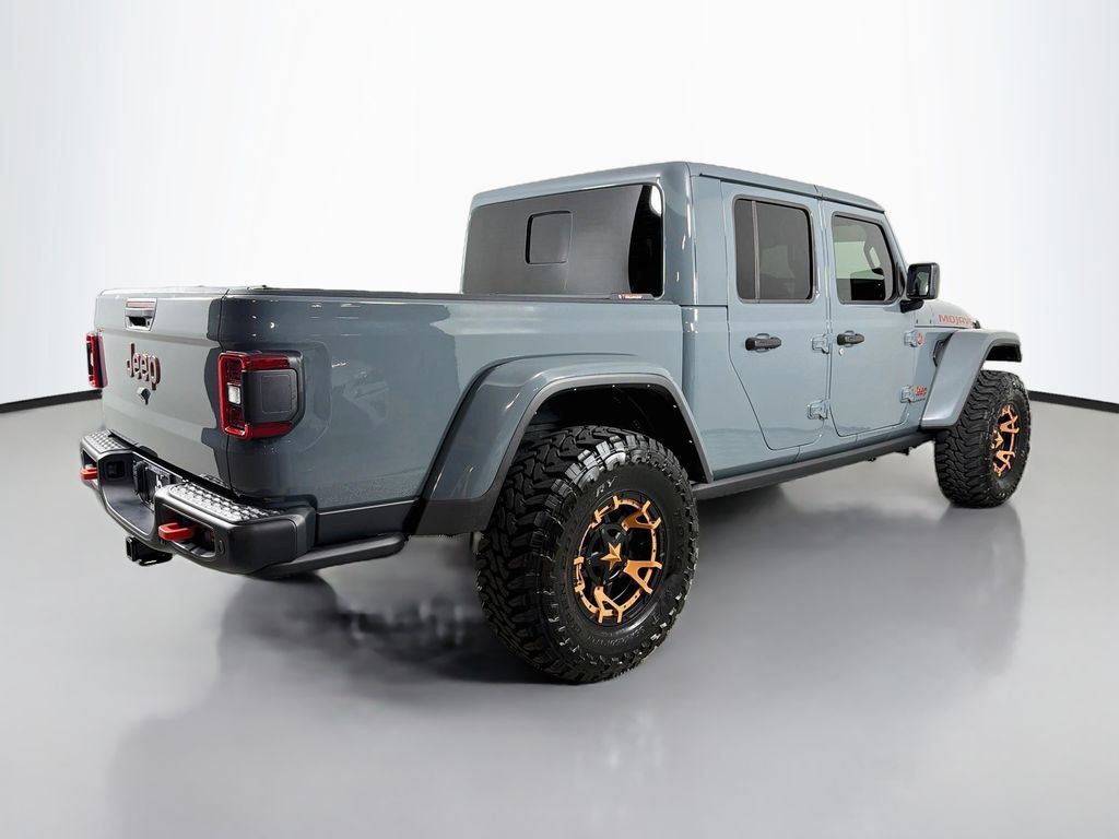 Used 2024 Jeep Gladiator Mojave AWD/4WD image 5