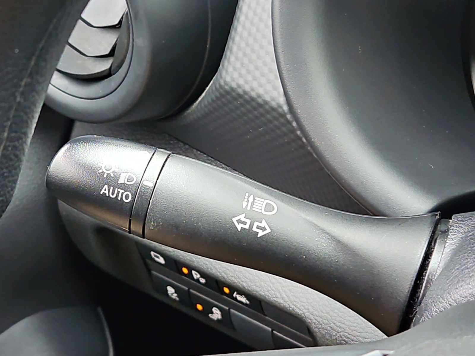 Used 2025 Nissan Kicks Play S FWD image 21