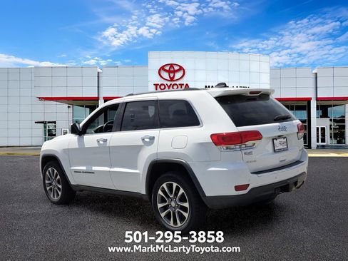 Used 2018 Jeep Grand Cherokee Limited AWD/4WD image 3