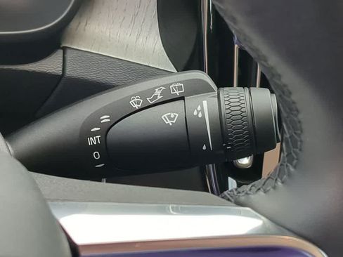 Certified 2026 Volvo XC40 B5 Plus AWD/4WD image 24