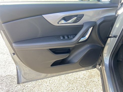 Used 2025 Chevrolet Blazer LT image 22