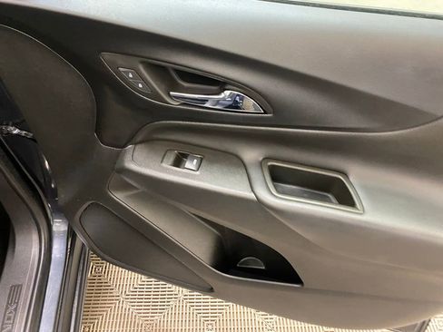 Used 2023 Chevrolet Equinox LT image 44