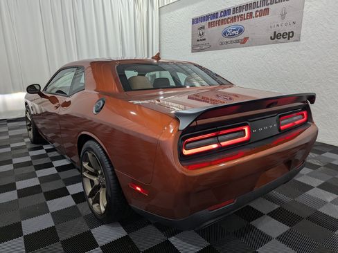 Used 2023 Dodge Challenger SRT Hellcat w/ Driver Convenience Group RWD image 9