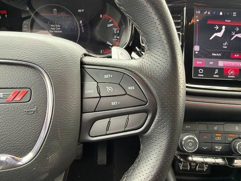 Used 2025 Dodge Durango GT RWD image 24