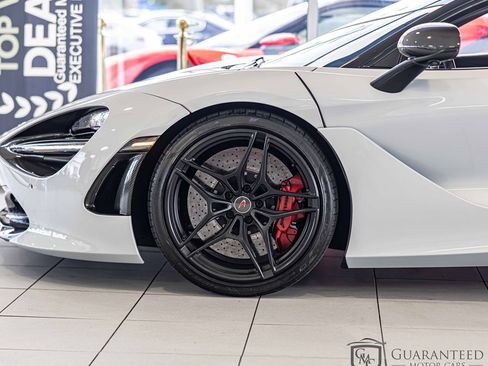 Used 2018 McLaren 720S Luxury image 12