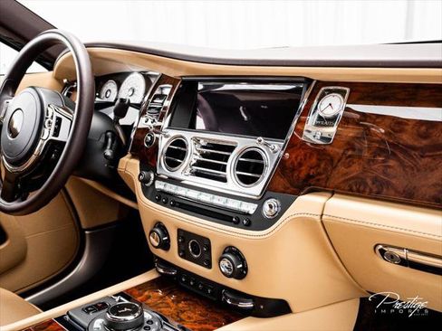 Used 2020 Rolls-Royce Wraith RWD image 40