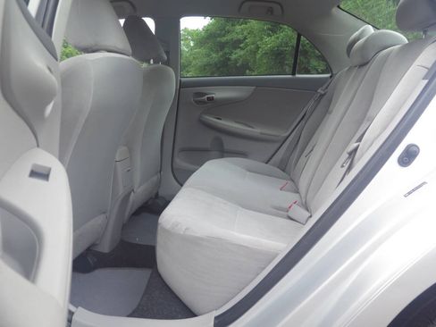 Used 2009 Toyota Corolla LE FWD image 11
