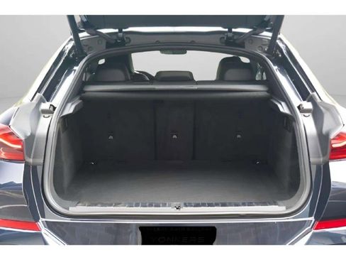 Used 2021 BMW X6 xDrive40i w/ M Sport Package image 37