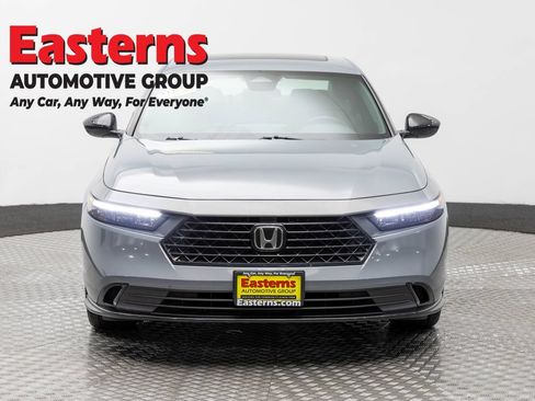 Used 2023 Honda Accord Sport image 2