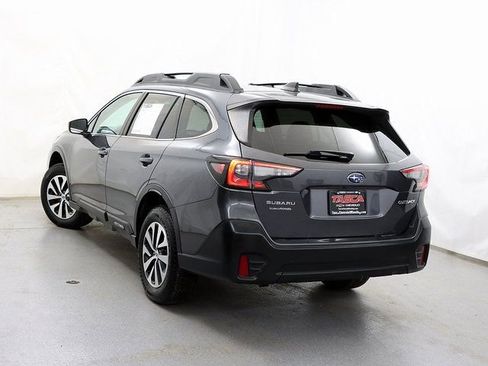 Used 2022 Subaru Outback Premium image 8