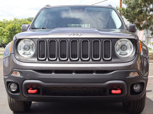 Used 2017 Jeep Renegade Trailhawk AWD/4WD image 13