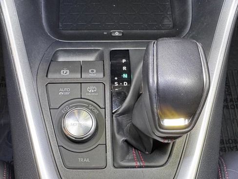 Certified 2025 Toyota RAV4 XSE w/ Weather Package AWD/4WD image 40