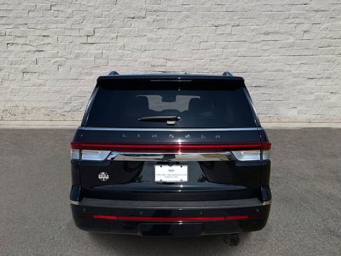 Used 2023 Lincoln Navigator Black Label image 4