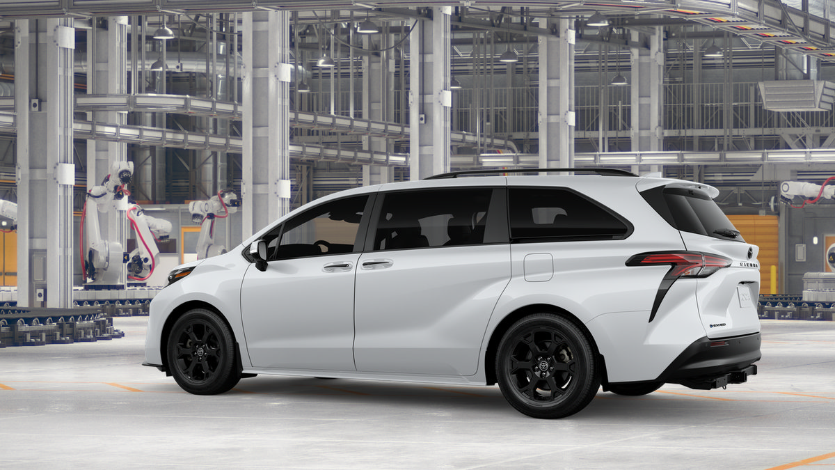 New 2026 Toyota Sienna XLE Woodland Edition AWD/4WD image 5