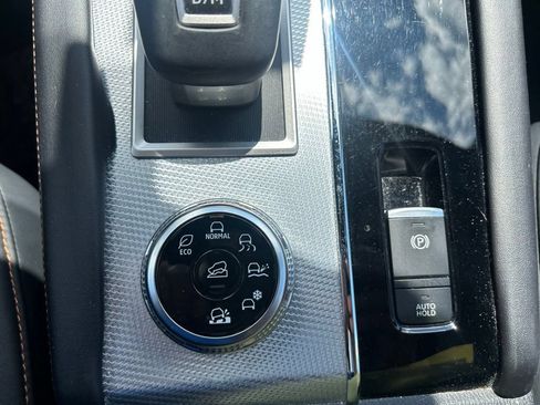 Used 2022 Mitsubishi Outlander SEL AWD/4WD image 14