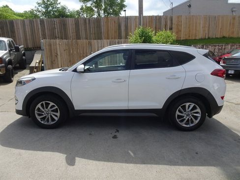 Used 2016 Hyundai Tucson SE w/ Option Group 02 AWD/4WD image 5