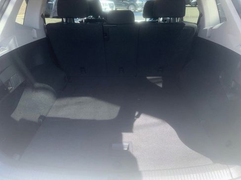 Used 2018 Volkswagen Tiguan S image 12