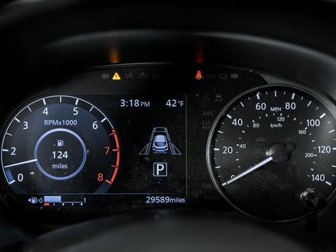 Used 2024 Nissan Kicks SR w/ SR Premium Package image 22