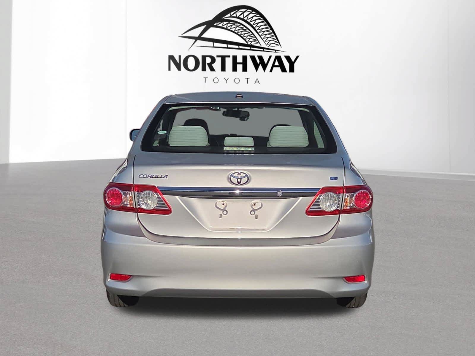Used 2011 Toyota Corolla LE FWD image 4