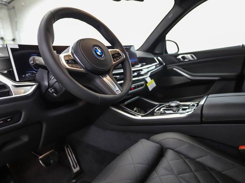 New 2026 BMW X5 xDrive50e image 10