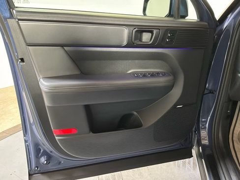 Used 2025 Hyundai Santa Fe Calligraphy AWD/4WD image 13