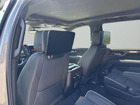 New 2026 GMC Yukon XL Elevation w/ Elevation Premium Package AWD/4WD image 21