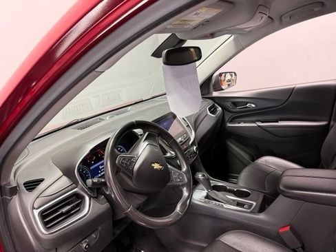 Used 2019 Chevrolet Equinox Premier FWD image 17
