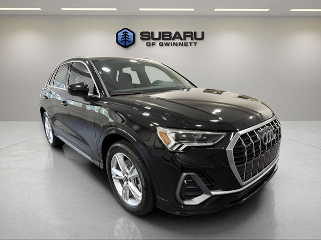 Used 2023 Audi Q3 2.0T Premium Plus w/ Premium Plus Package AWD/4WD image 7