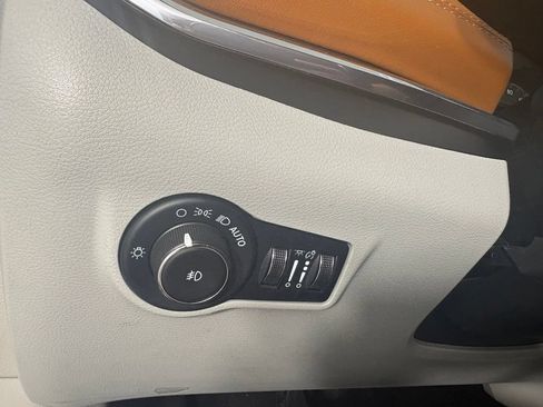 Used 2022 Jeep Compass Limited AWD/4WD image 20