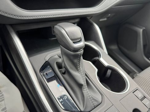 Used 2024 Toyota Highlander XLE image 6