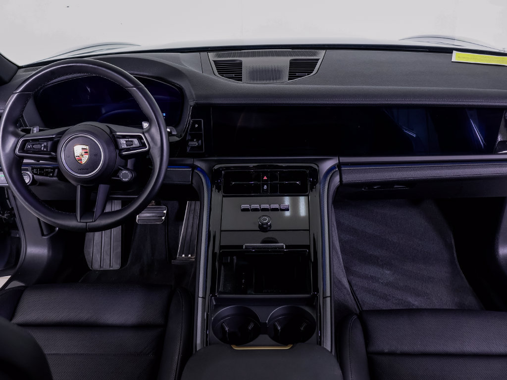 Certified 2025 Porsche Panamera w/ Premium Package RWD image 7