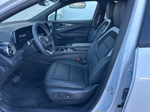 Used 2024 Chevrolet Blazer EV LT AWD/4WD image 9