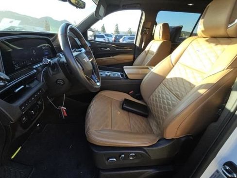 Used 2023 Cadillac Escalade ESV Premium Luxury w/ Performance Package AWD/4WD image 2