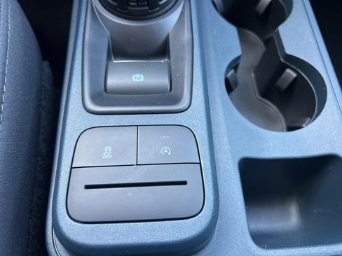 New 2025 Ford Maverick XL w/ Equipment Group 102A image 17